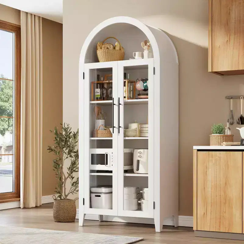 Armoire de cuisine avec garde-manger cintrée