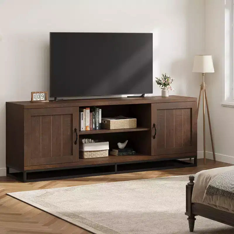 Meuble TV de style ferme pour 75 pouces, Centre de divertissement gris avec pieds en métal robustes et étagères réglables, Meuble console TV et multimédia en bois