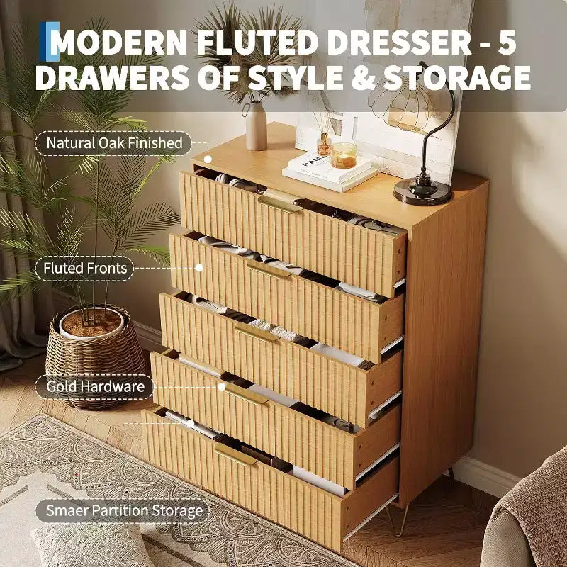 Commode cannelée à 5 tiroirs, organisateur de commode moderne de 32 pouces avec poignées métalliques pour chambre ou salon