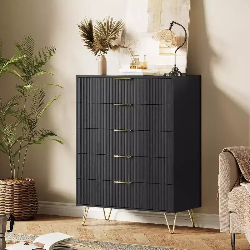 Commode cannelée à 5 tiroirs, organisateur de commode moderne de 32 pouces avec poignées métalliques pour chambre ou salon